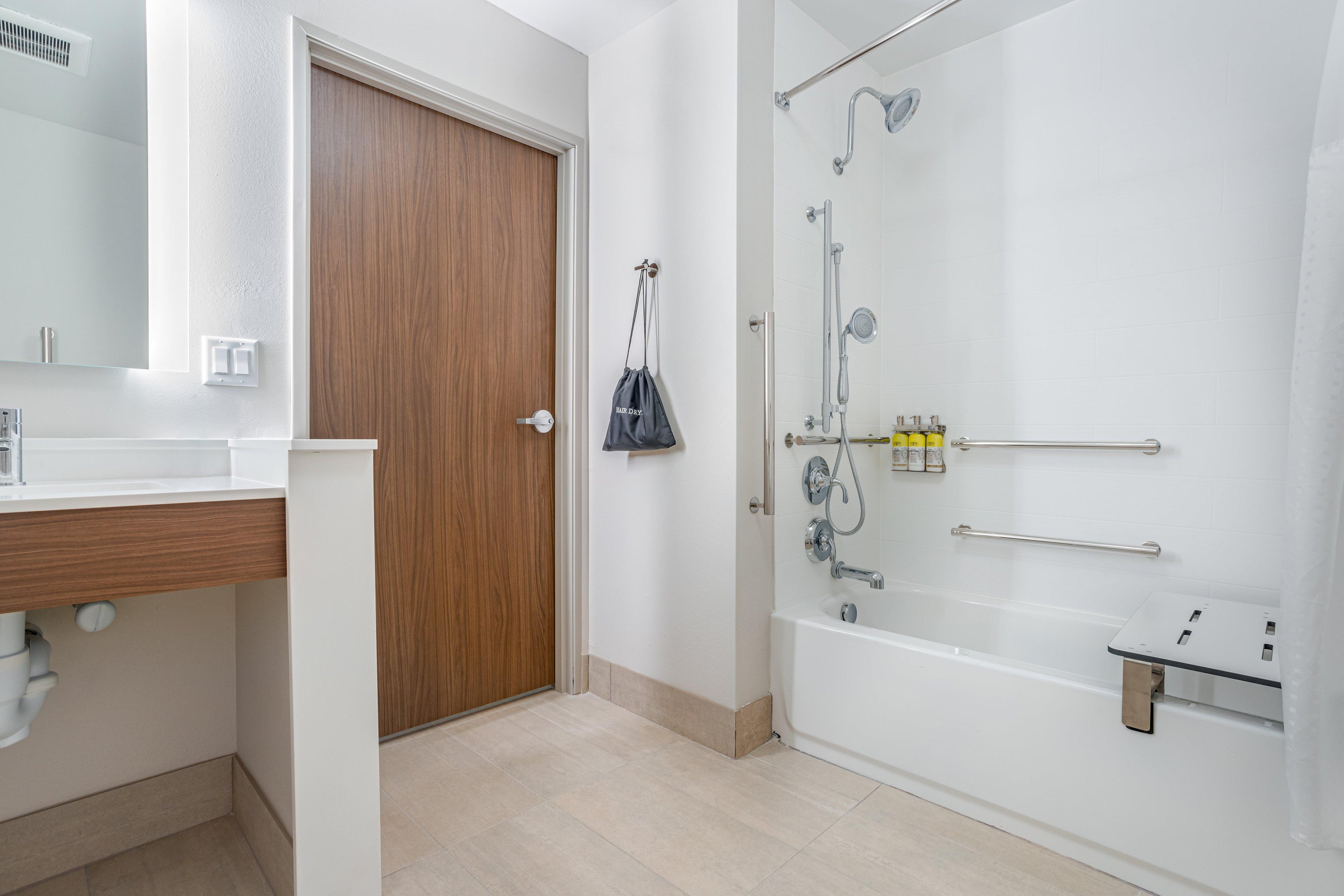 Holiday Inn Express & Suites - Elkhart North By Ihg Bagian luar foto