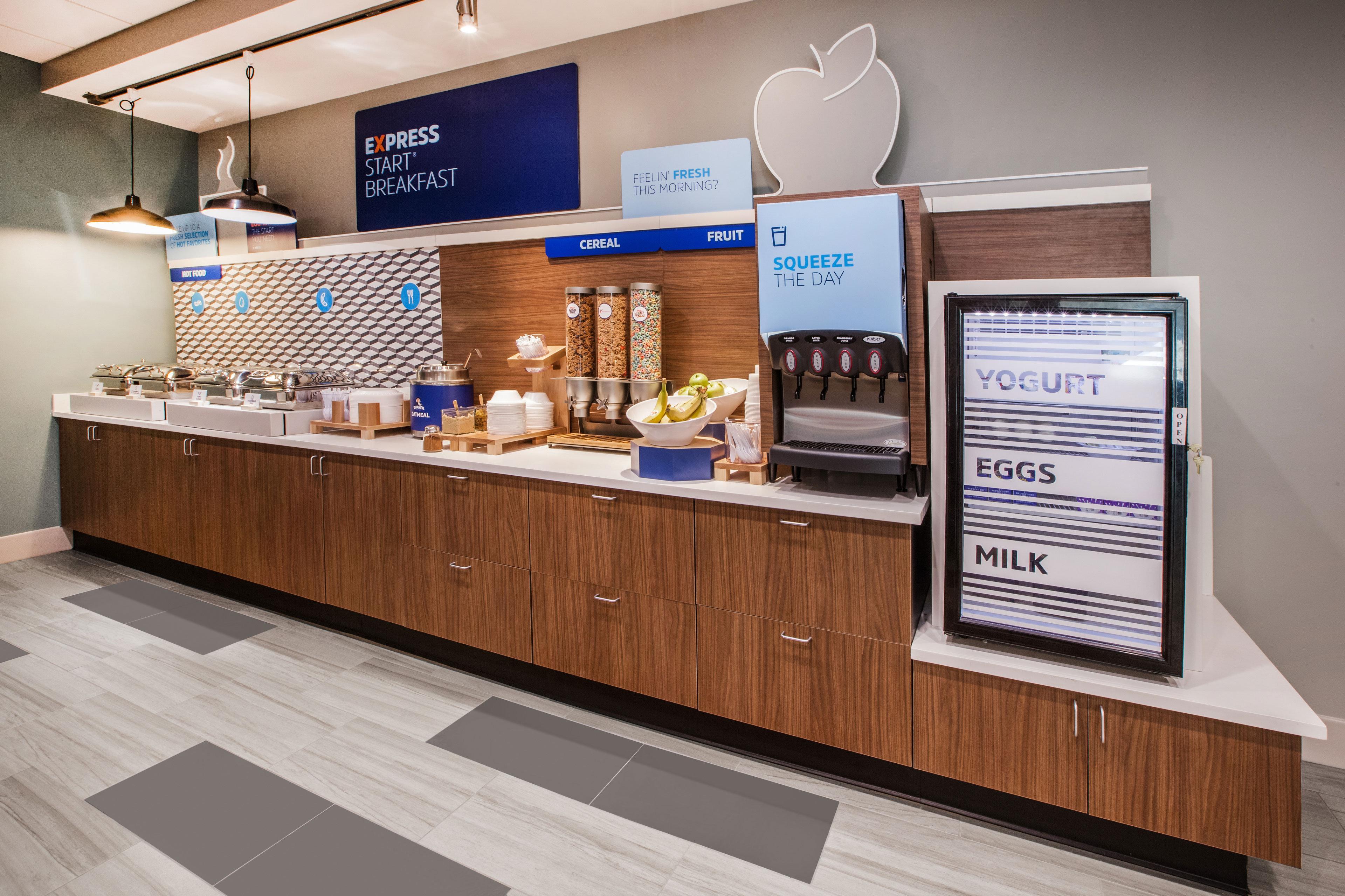 Holiday Inn Express & Suites - Elkhart North By Ihg Bagian luar foto