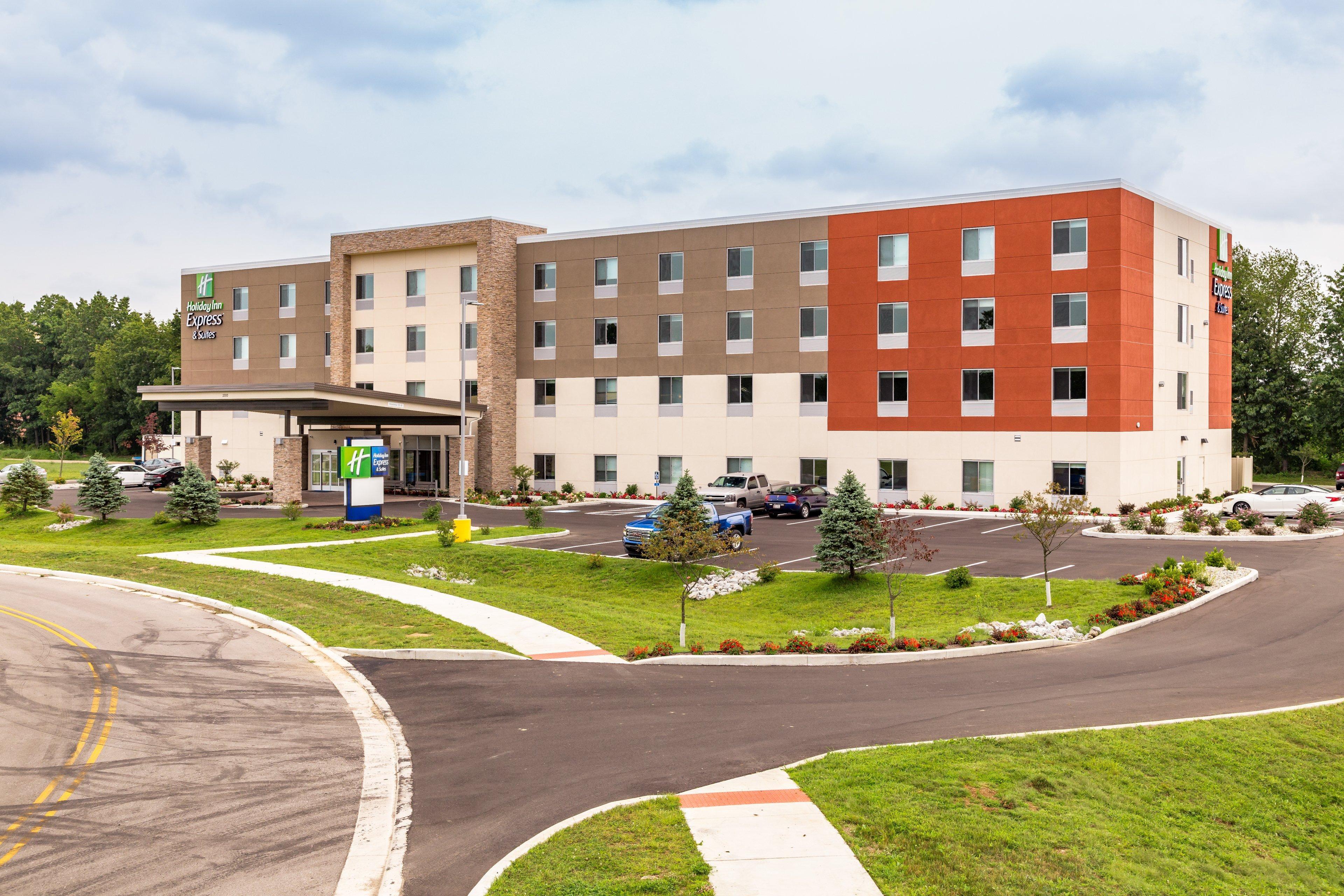 Holiday Inn Express & Suites - Elkhart North By Ihg Bagian luar foto